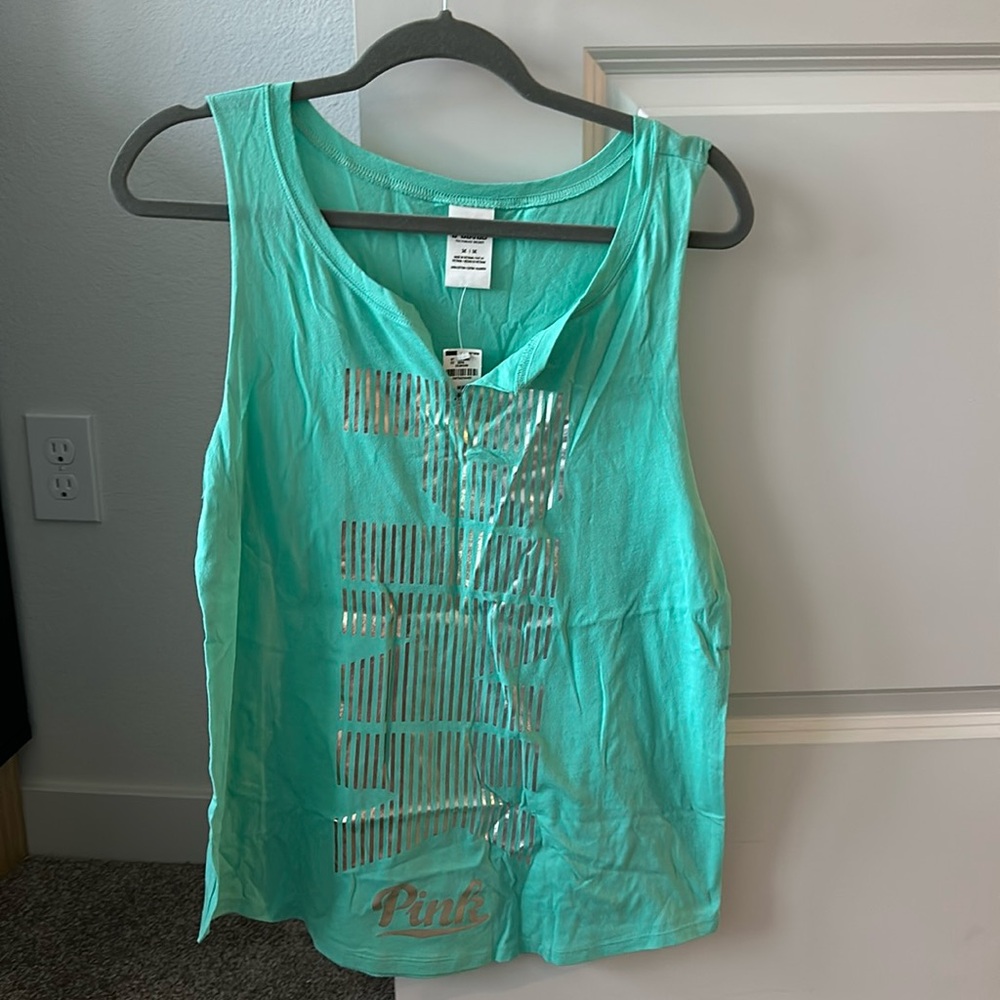 VS PINK TANK